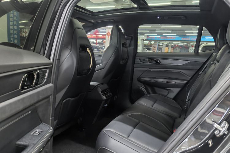 领克01 2021款 2.0TD 四驱暗夜版中控内饰7004