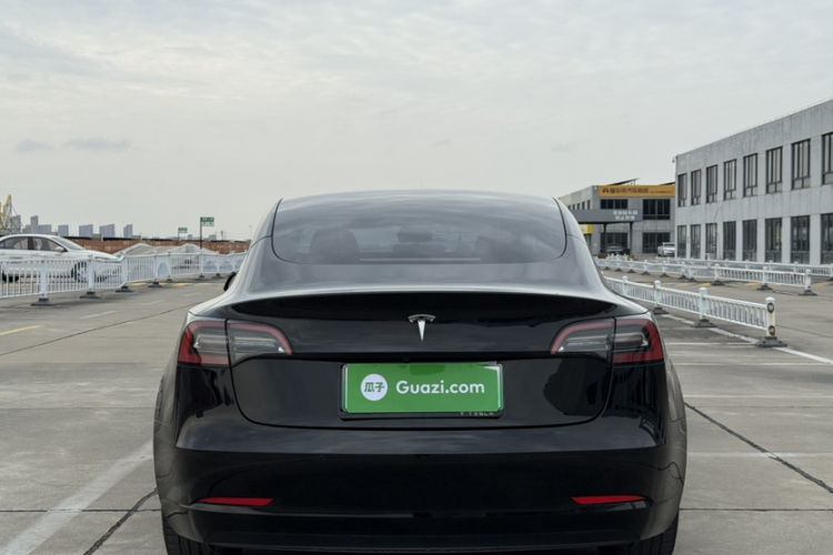 特斯拉 Model 3 2022款 后轮驱动版车身外观6003