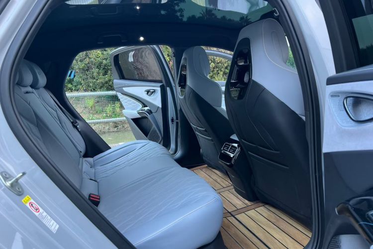 比亚迪 海豹 2023款 冠军版 700km 性能版中控内饰7006