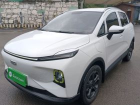 吉利几何E萤火虫 2022款 320KM 乖巧虎 4座