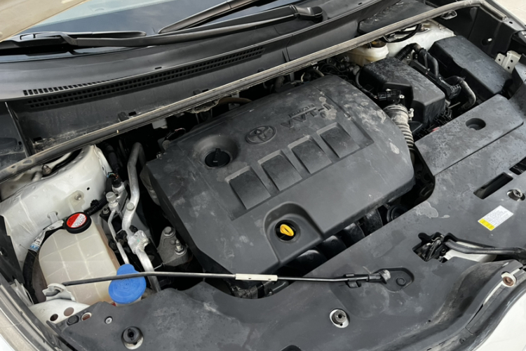 丰田 逸致 2015款 180E CVT跨界版中控内饰7006