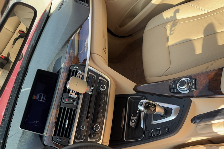 宝马3系 2013款 320Li 豪华设计套装中控内饰7005