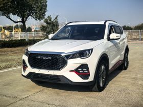 捷途X70 2023款 1.5T DCT超越PRO+版 7座