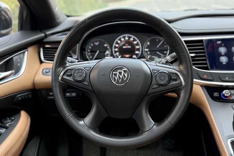 别克 君越 2016款 20T 豪华型中控内饰7005