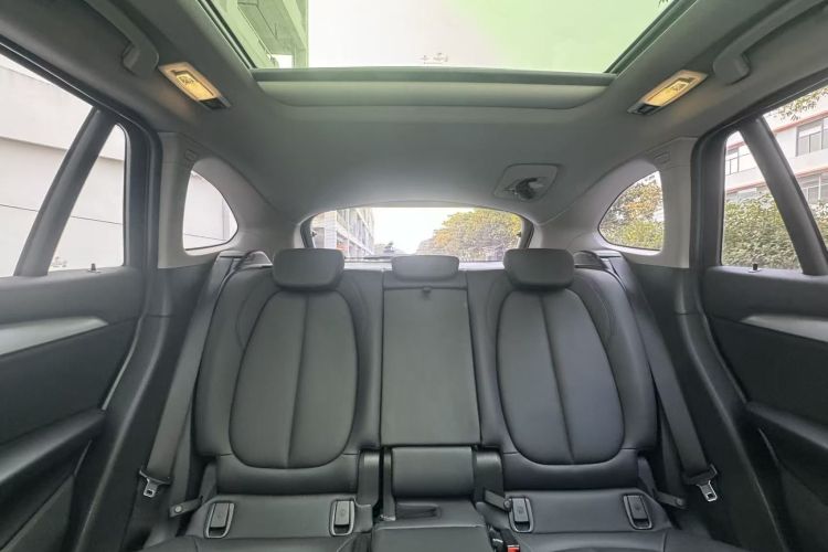 宝马X1 2018款 sDrive18Li 时尚型中控内饰7011