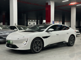 阿维塔12 2024款 700 三激光后驱奢享版