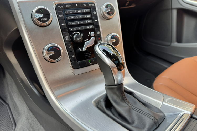 沃尔沃S60 2019款 S60L T5 智远版局部细节18