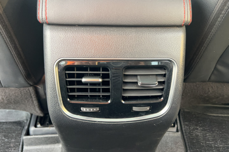 哈弗M6 2018款 改款 1.5T DCT两驱精英型中控内饰7015