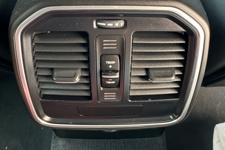 保时捷 2017款  Macan 2.0T中控内饰7010