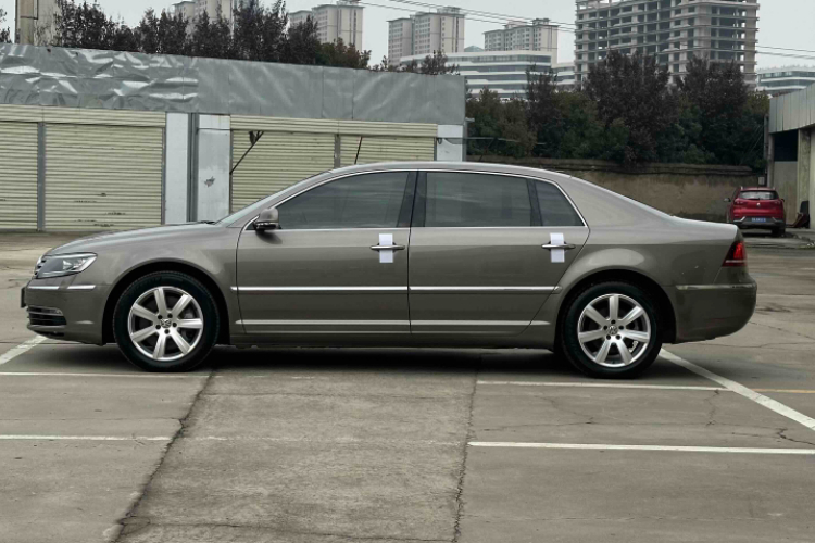 大众 辉腾 2014款 3.0L 商务型车身外观6003