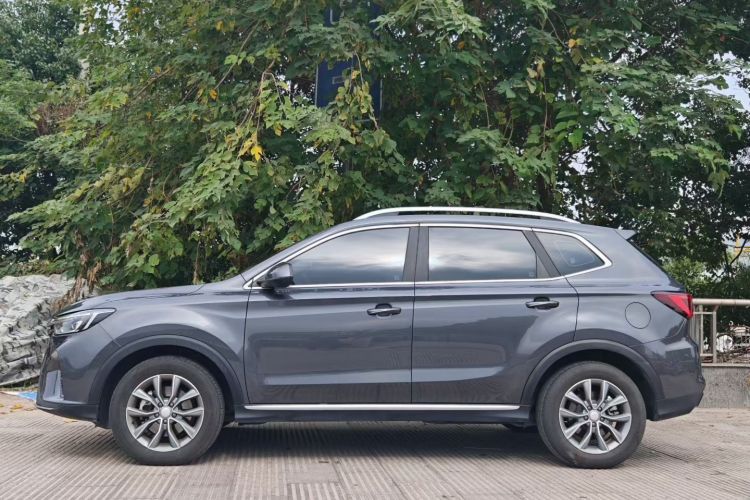 荣威RX5 2023款 PLUS 330TGI 自动领潮智惠版车身外观6003