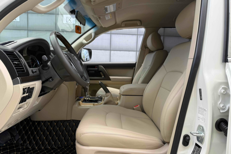 丰田 兰德酷路泽（平行进口）中控内饰7007