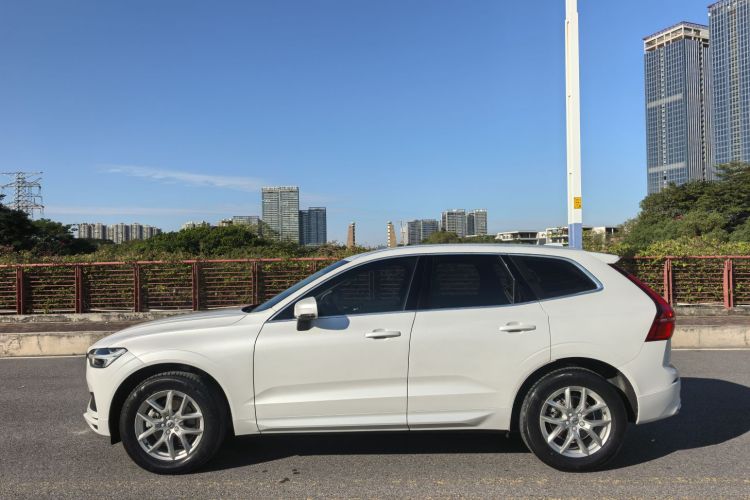 沃尔沃XC60 2019款 T5 四驱智逸版 国VI车身外观6011