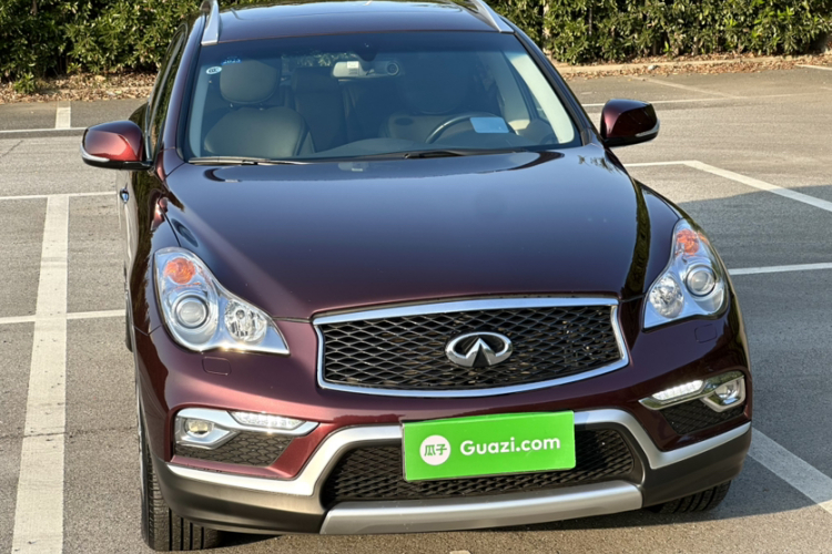 英菲尼迪QX50 2015款 2.5L 舒适版局部细节9002