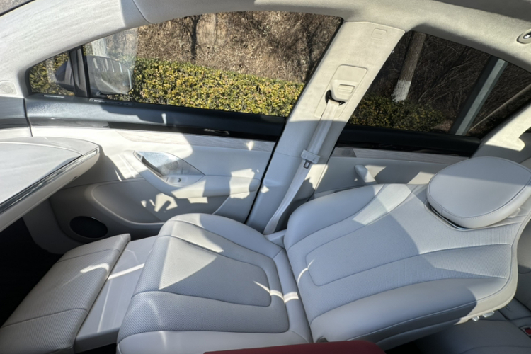 鸿蒙智行 智界R7 2024款 纯电 667km Max局部细节9005