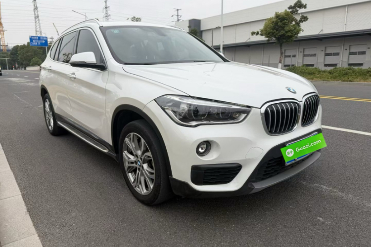 宝马X1 2019款 sDrive20Li 领先型车身外观6004