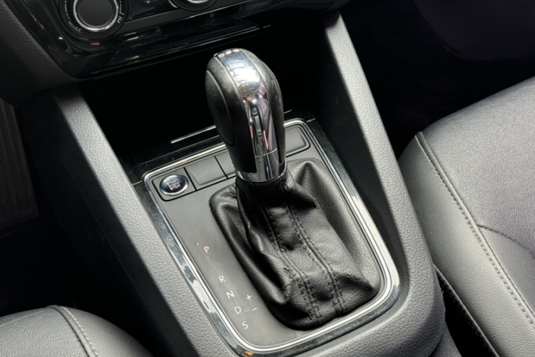 大众 速腾 2018款 280TSI DSG熠动版局部细节18