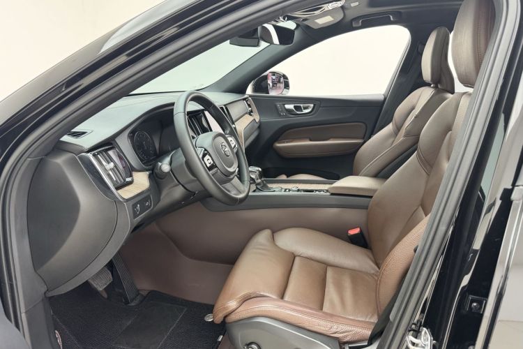 沃尔沃XC60 2021款 T5 四驱智远豪华版中控内饰7002