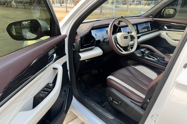 吉利汽车 星越L 2021款 2.0TD DCT EVO两驱智尊型中控内饰7003