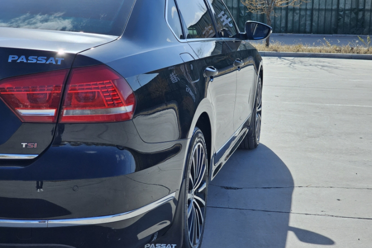 大众 帕萨特 2015款 1.8TSI DSG御尊版车身外观6005