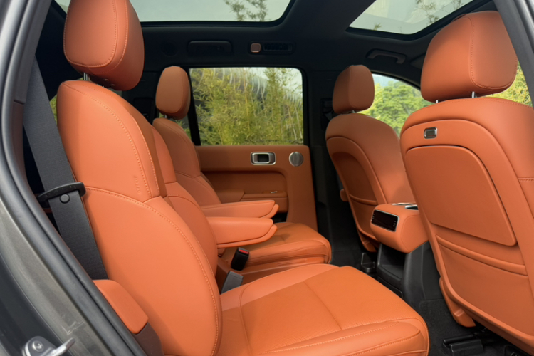 理想汽车 理想L8 2024款 Pro中控内饰7011