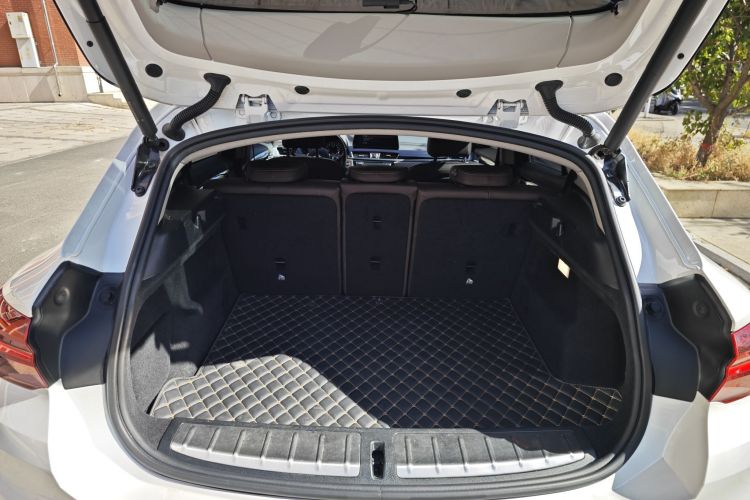 宝马X2 2023款 sDrive25i M运动曜夜版中控内饰7009