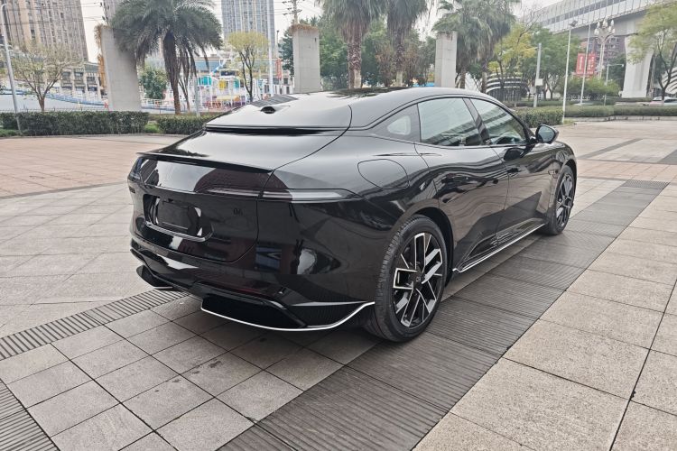 阿维塔06 2025款 Pro增程版车身外观6005