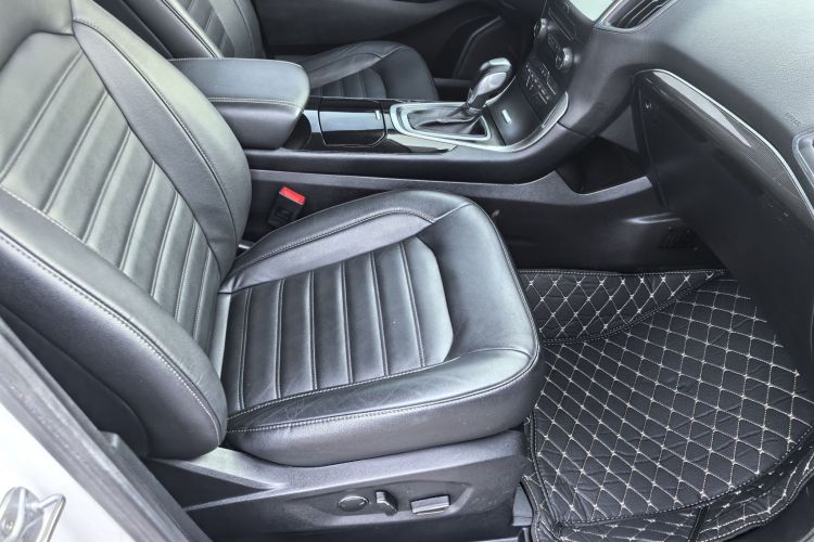 福特 锐界 2018款 EcoBoost 245 两驱豪锐型 7座 国V中控内饰7011