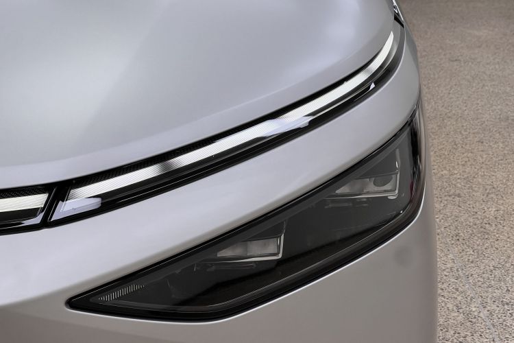 小鹏X9 2024款 640四驱高性能Max车身外观6008