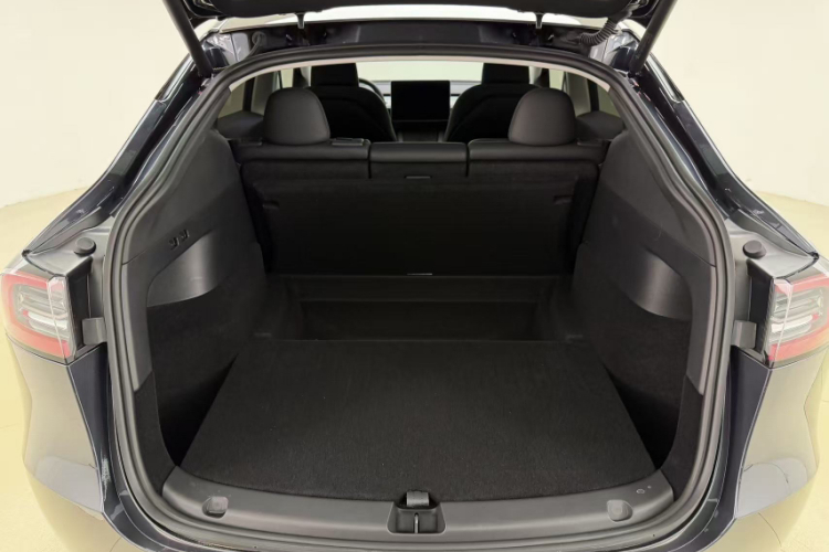 特斯拉 Model Y 2024款 后轮驱动版车身外观6006