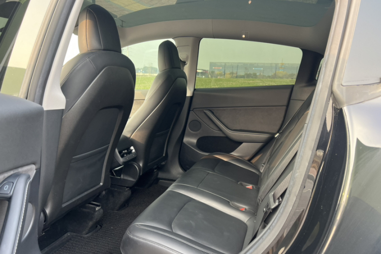 特斯拉 Model Y 2022款 后轮驱动版中控内饰7006