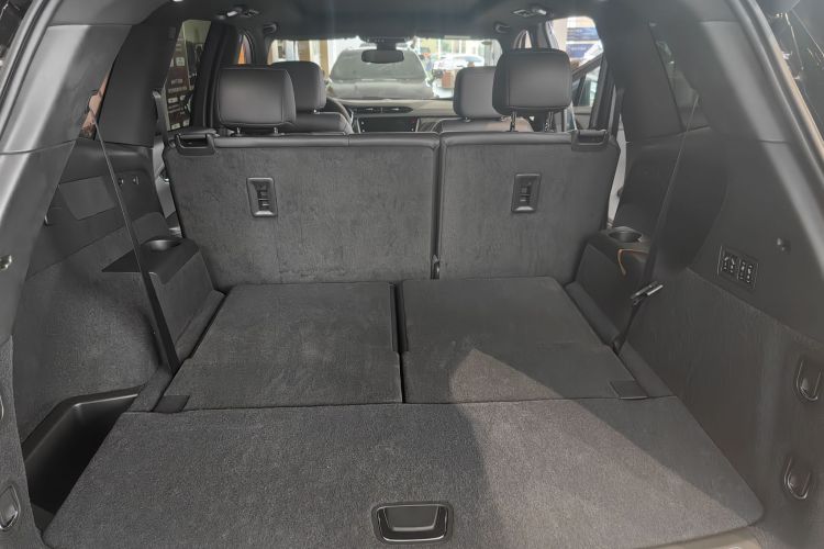 凯迪拉克XT6 2022款 2.0T 七座两驱豪华型中控内饰7005