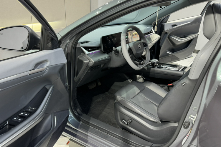 长安 锐程PLUS 2023款 1.5T DCT尊贵型中控内饰7005