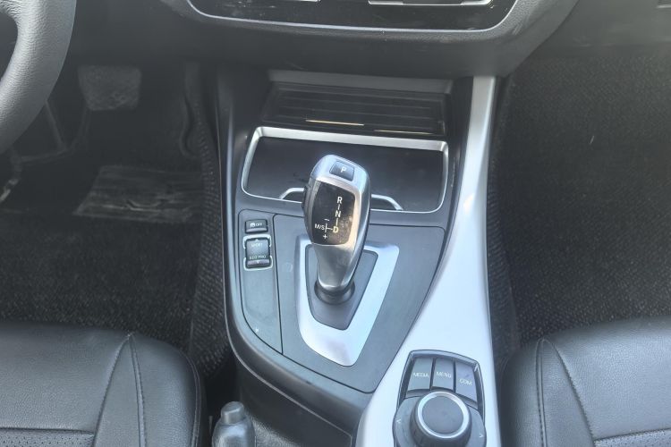 宝马1系(进口) 2018款 118i 领先型中控内饰7002