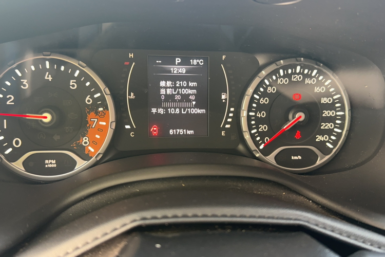 Jeep 自由侠 2016款 1.4T 自动高能版中控内饰15