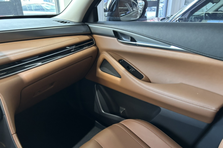 英菲尼迪QX60 2022款 2.0T 四驱卓越版局部细节9006