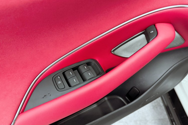 小米汽车 小米SU7 2024款 后驱长续航智驾版中控内饰7006