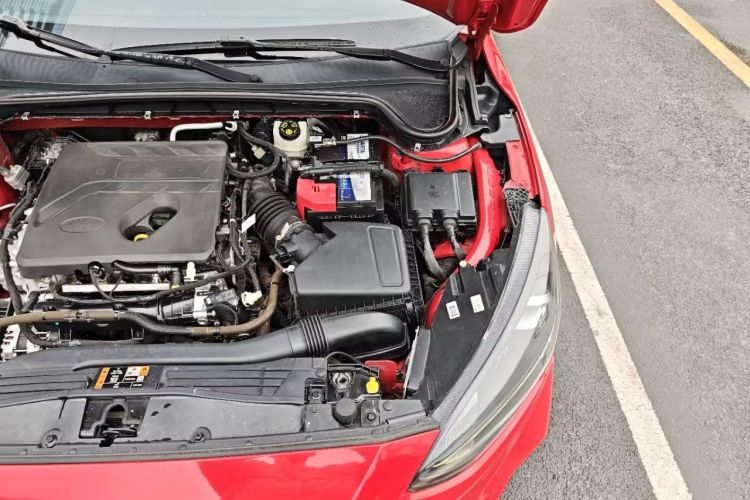 福特 福克斯 2020款 三厢 EcoBoost 180 自动ST Line局部细节9003