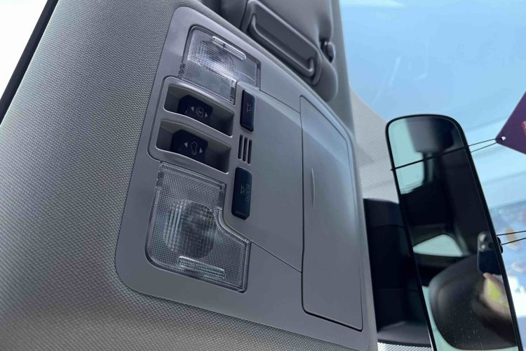 丰田 汉兰达 2018款 2.0T 四驱豪华版 7座 国VI中控内饰7014