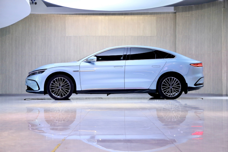 比亚迪 汉 2023款 EV 冠军版 506KM前驱尊贵型车身外观6002