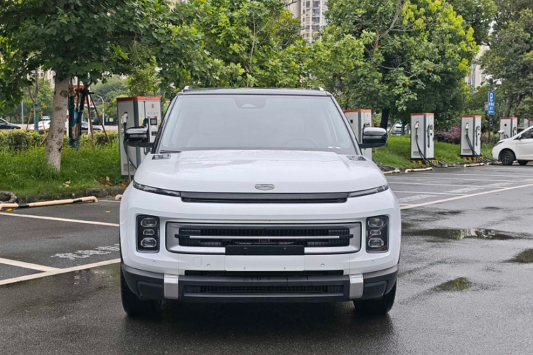 吉利汽车 吉利icon 2023款 1.5TD 巧克力醇臻版车身外观6001