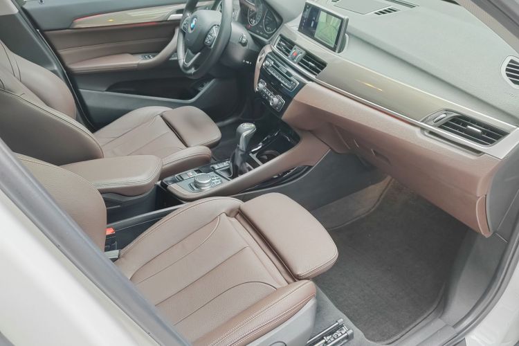 宝马X1 2018款 xDrive20Li 豪华型中控内饰7009