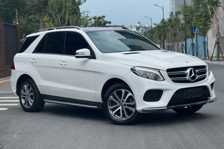 奔驰GLE 2017款 GLE 320 4MATIC 动感型车身外观6005