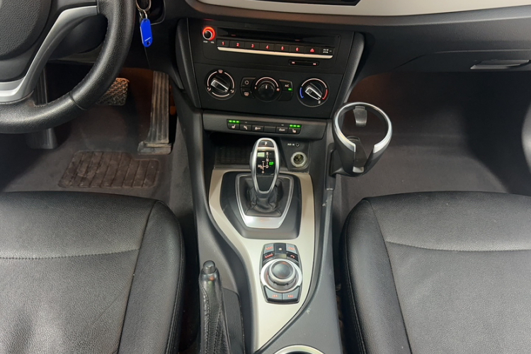 宝马X1 2014款 sDrive18i 时尚型局部细节18