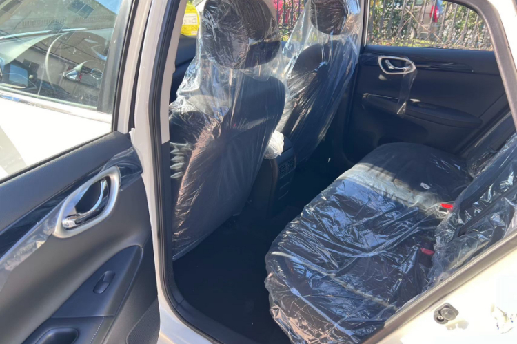 日产 轩逸 2024款 改款三 经典 1.6XE CVT舒适版中控内饰7003