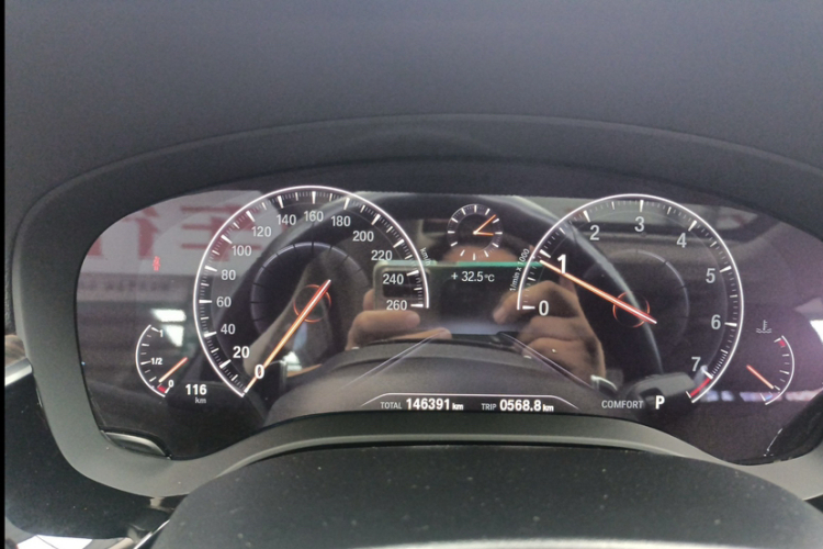 宝马5系 2019款 530Li xDrive 豪华套装中控内饰15