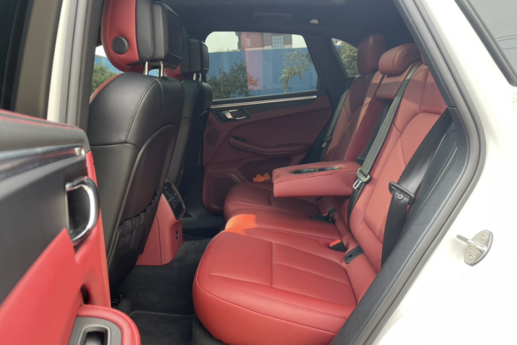 保时捷 2018款 Macan 2.0T中控内饰7001