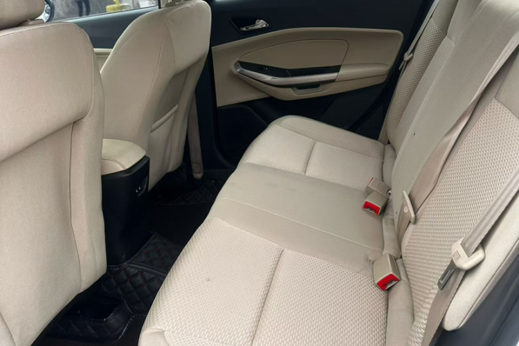 福特 福睿斯 2015款 1.5L 手动舒适型中控内饰7001