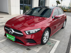 奔驰A级 2020款 改款 A 200 L 运动轿车时尚型