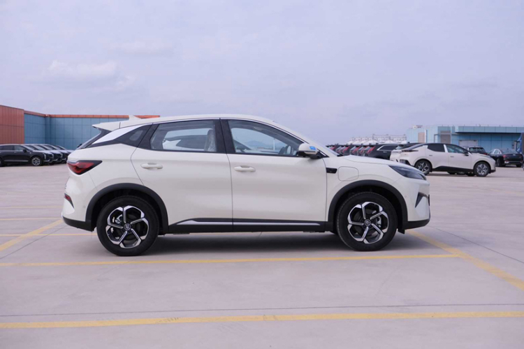 比亚迪 元PLUS 2025款 智驾版 510KM 领先型车身外观6003